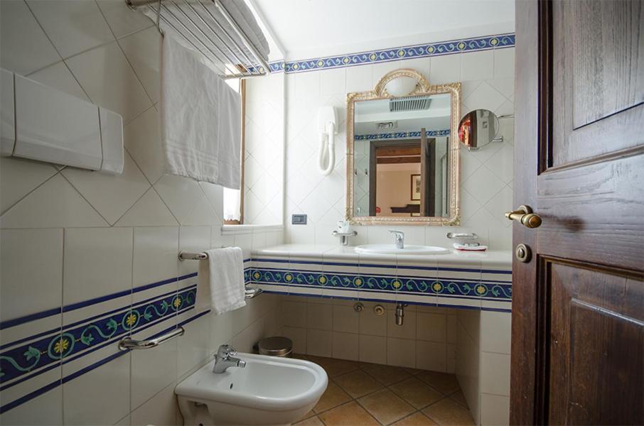 Hotel Ristorante Le Gole Di Ricci Aielli Luaran gambar
